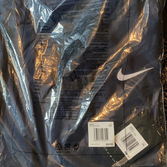 Nike shortsleeved pullover wind shirt - Picture 6 of 6